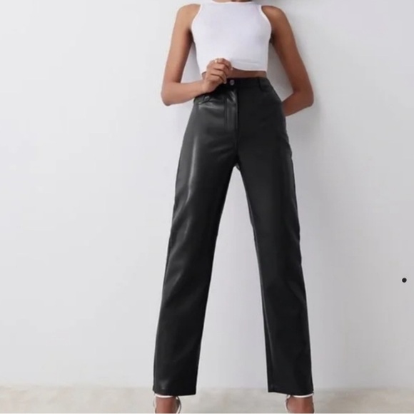 Aritzia Wilfred Melina Vegan Leather Pants Black Size 10 High Rise Straight Leg - Picture 1 of 6
